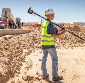 R580 - Inteligentna antena GNSS