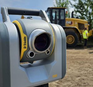 Pomiary tachimetrem skanującym Trimble SX12
